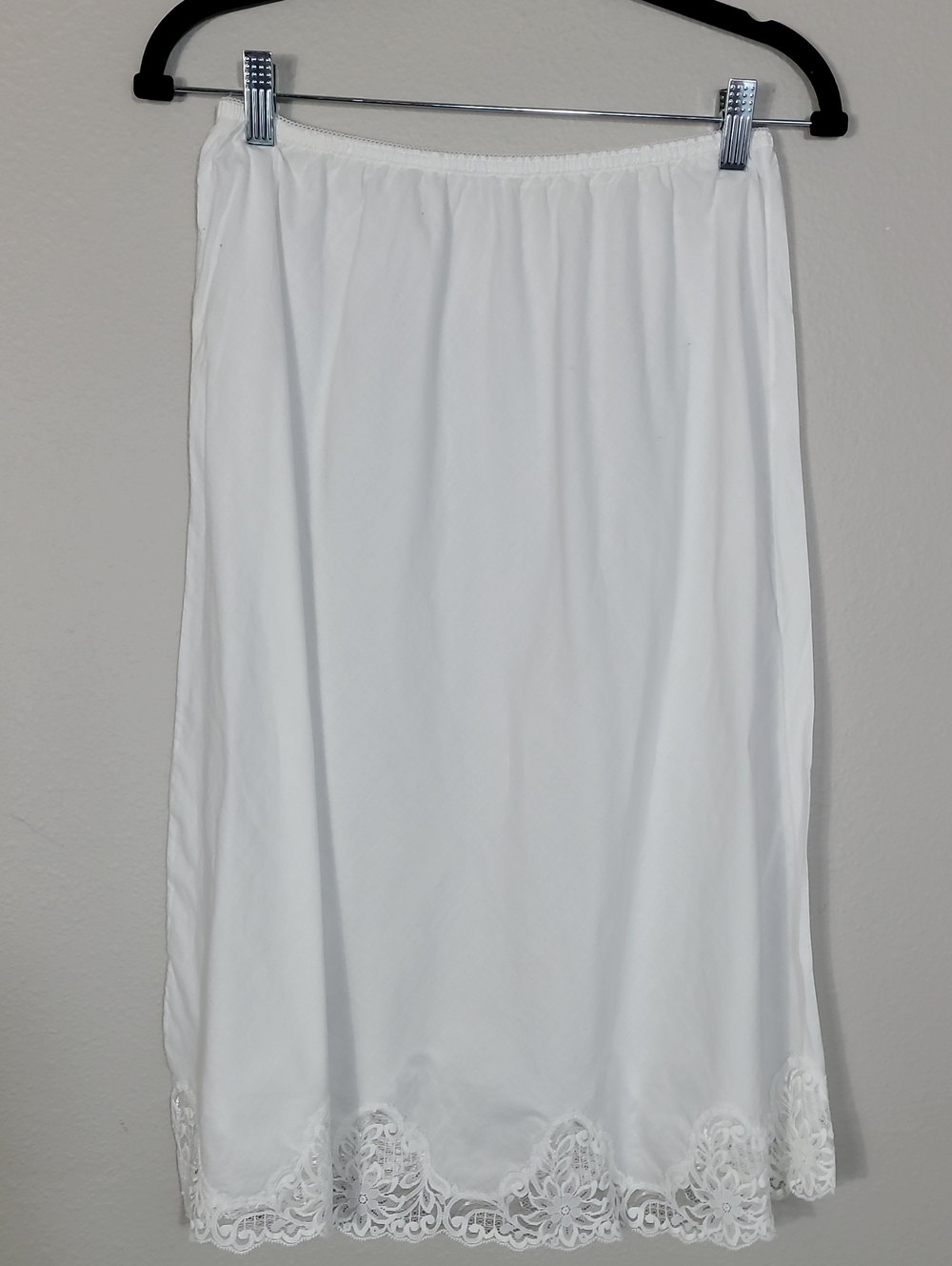 Vintage White Slip Skirt Size S/M Lace Trim Bridal Coquette Intimates Delicate